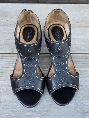 Clarks Artisan Timble Lotus Artisan Boho Minimalist Comfort Wedge Sandals 6.5M